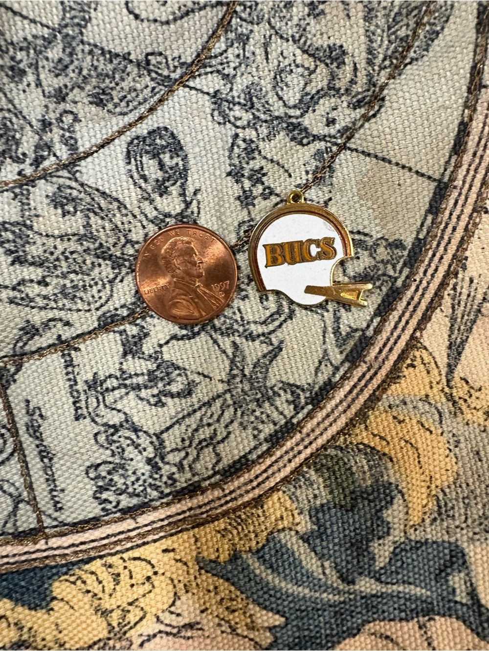 Bucs White and Gold Helmet Pendant Necklace